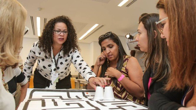 Incentivo ao pensamento lógico e à cultura digital