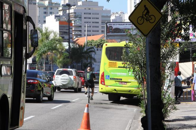 Desapropriações atrasam as obras